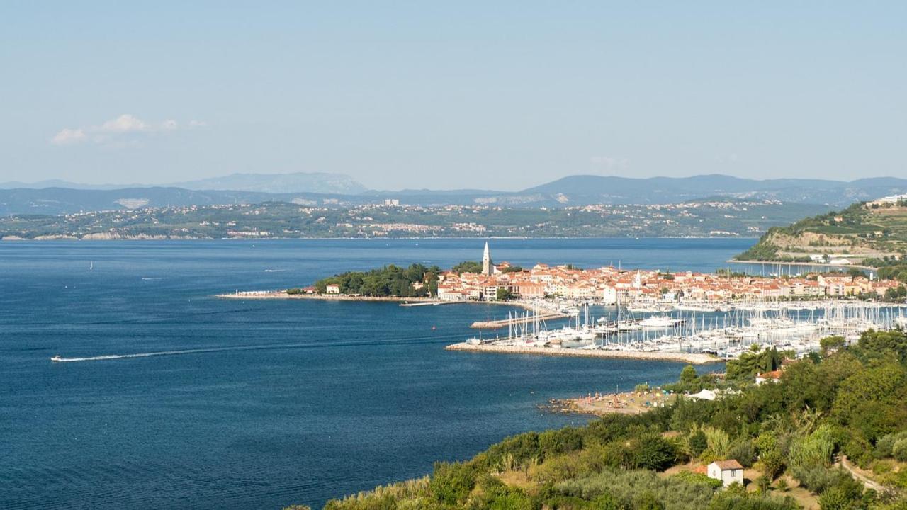 Hangar Apartments Izola Exterior photo